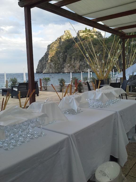 伊莱酒店 SantʼAlessio Siculo 外观 照片