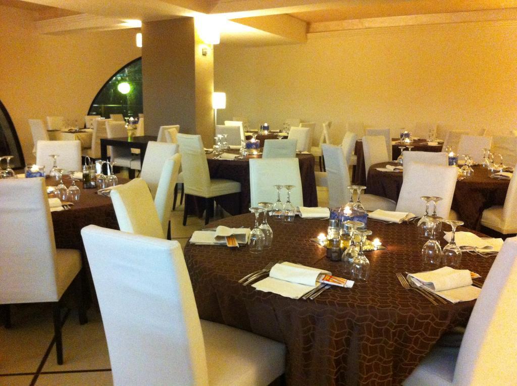 伊莱酒店 SantʼAlessio Siculo 外观 照片