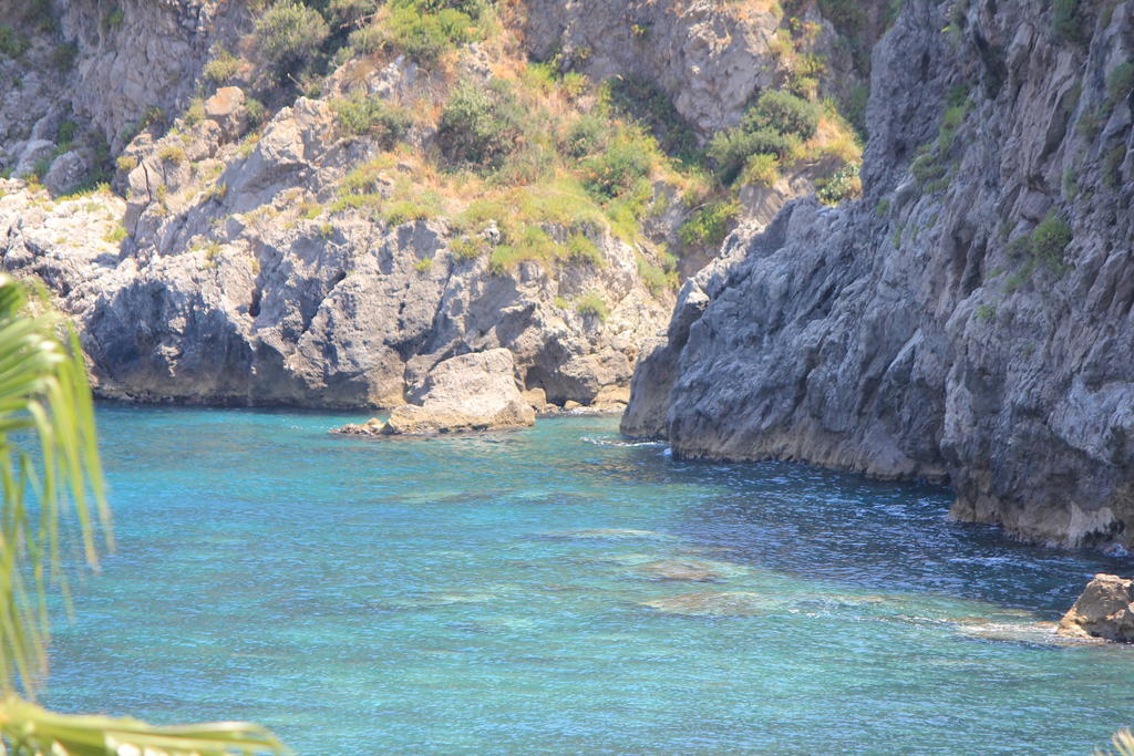 伊莱酒店 SantʼAlessio Siculo 外观 照片