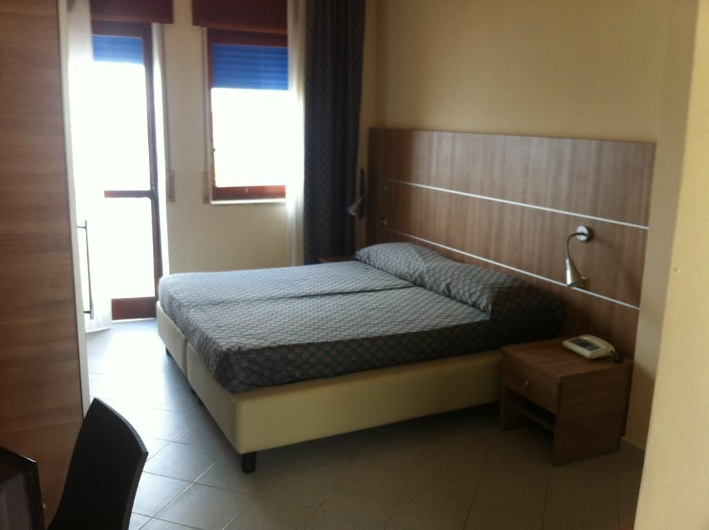 伊莱酒店 SantʼAlessio Siculo 外观 照片